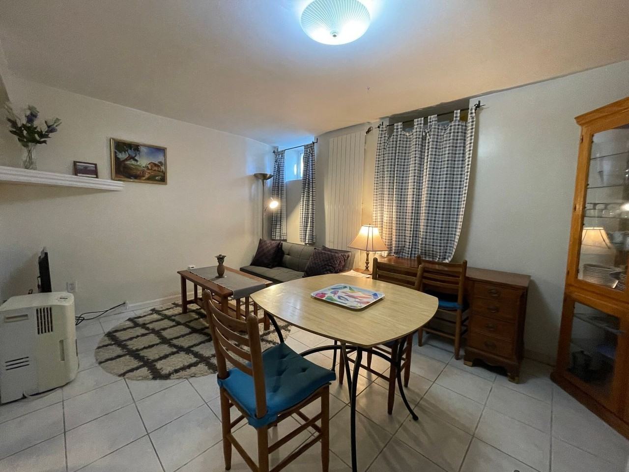 44 Hobson St - Photo 7 of 21