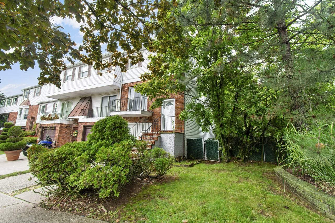 1630 Forest Hill Rd #NA - Photo 3 of 31