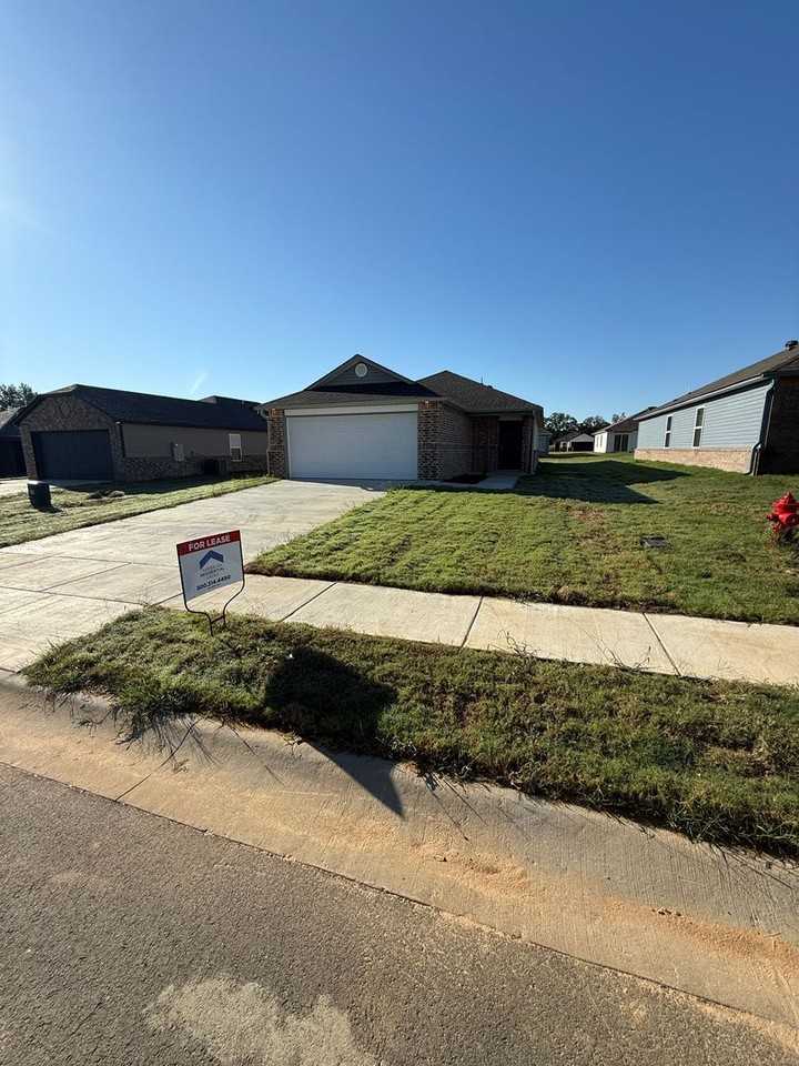 65 Kyndall Lauren Ln - Photo 7 of 17