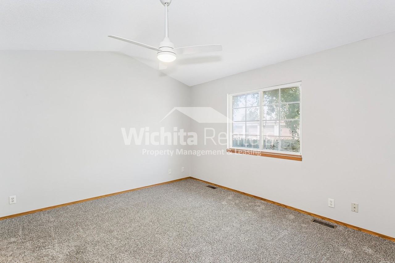 5 N Hopper Dr - Photo 6 of 16