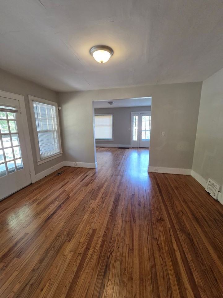 101 Kingwood Drive - Photo 6 of 13