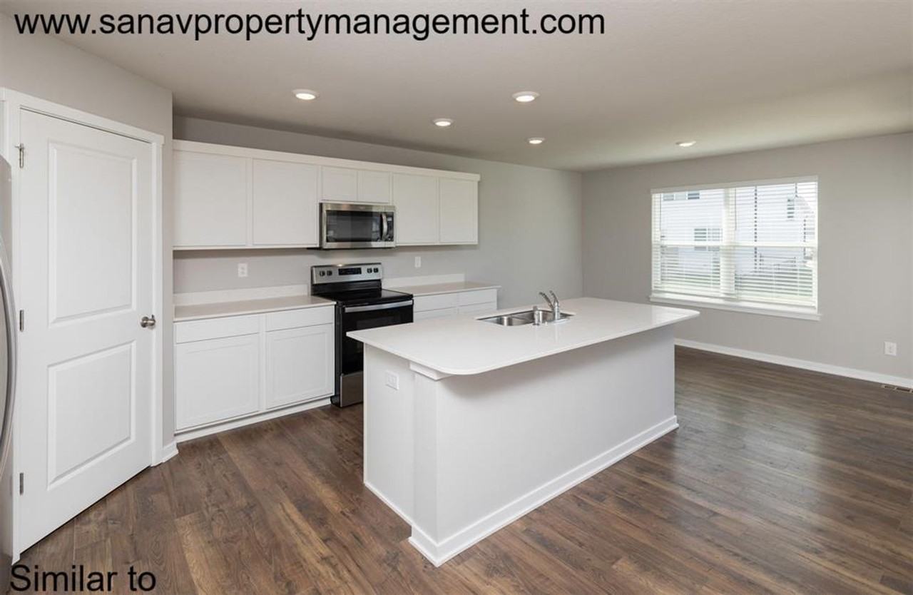 717 Elizabeth Lane Northwest - Photo 7 of 21