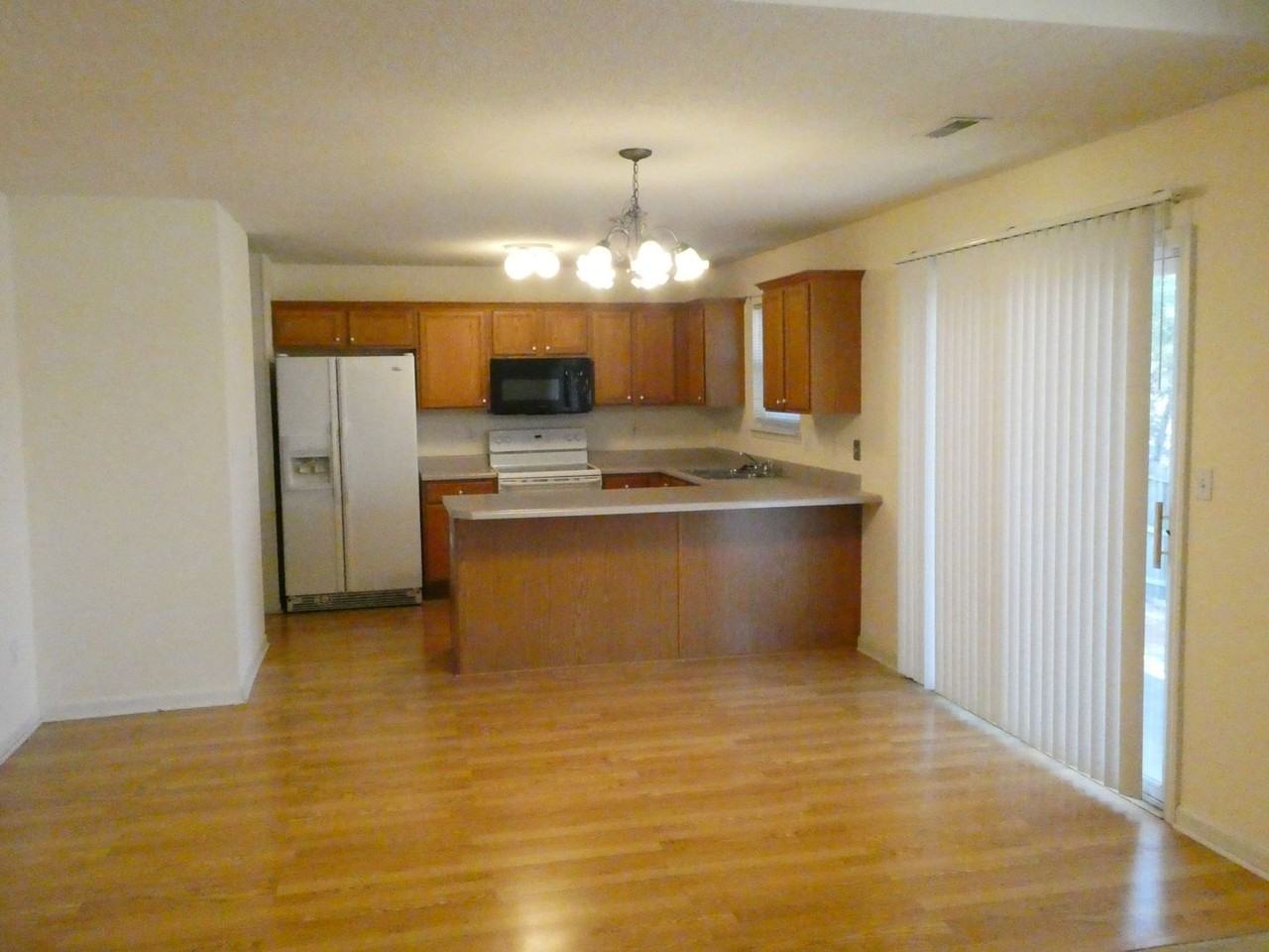 2314 Lichfield Dr - Photo 3 of 15