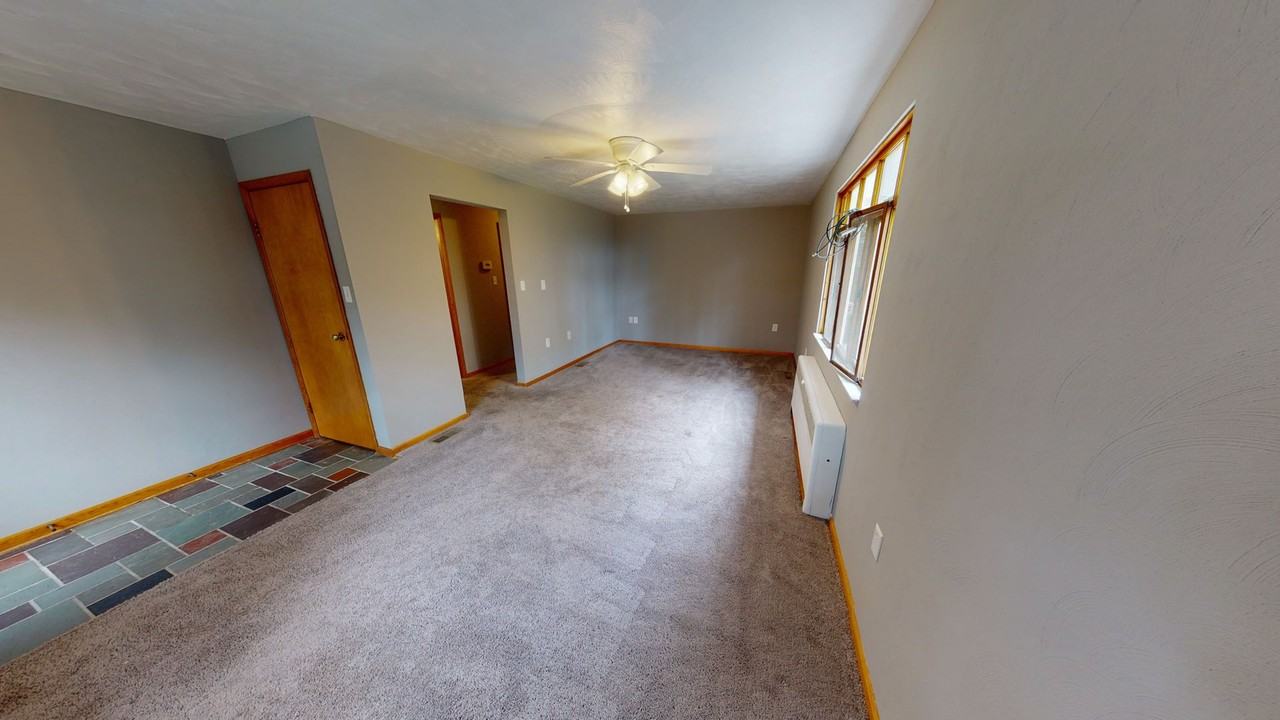 366 White School Rd - Photo 5 of 37