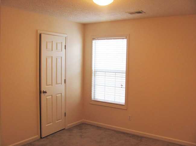 2429 Gooseberry Cir - Photo 6 of 11