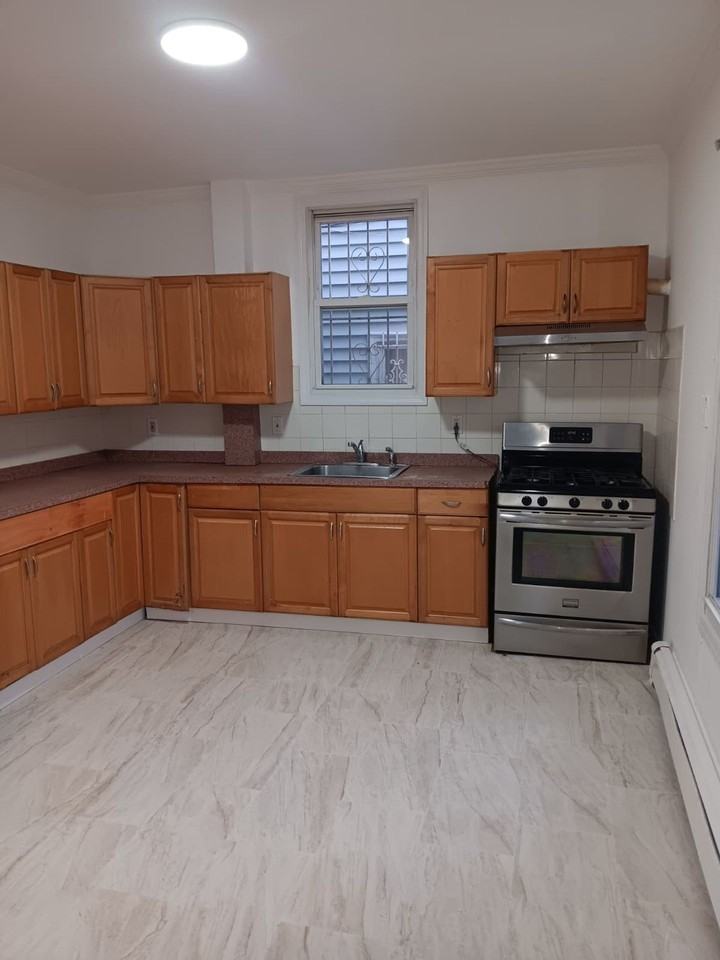 Beautiful two bedroom apartment in Newark - Photo 3 of 6