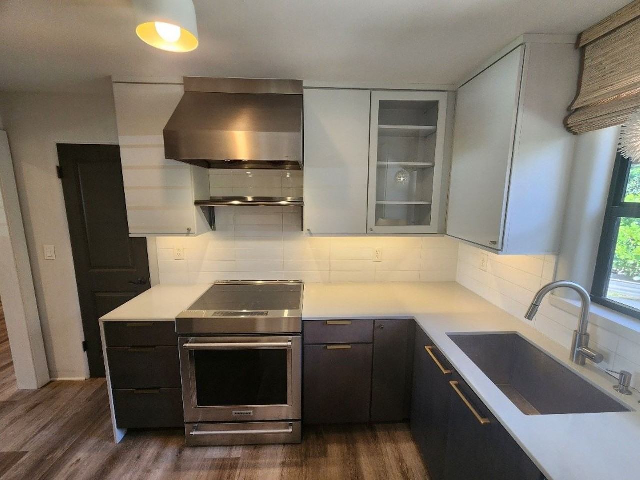 906 E 2nd Ave - Photo 6 of 32