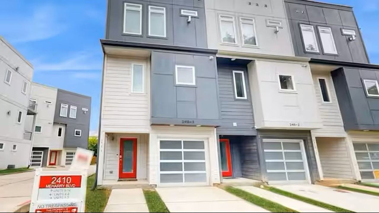 2410 Meharry Boulevard #3 - Photo 2 of 29