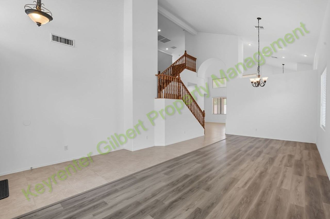 33958 N Barbara Dr - Photo 5 of 43