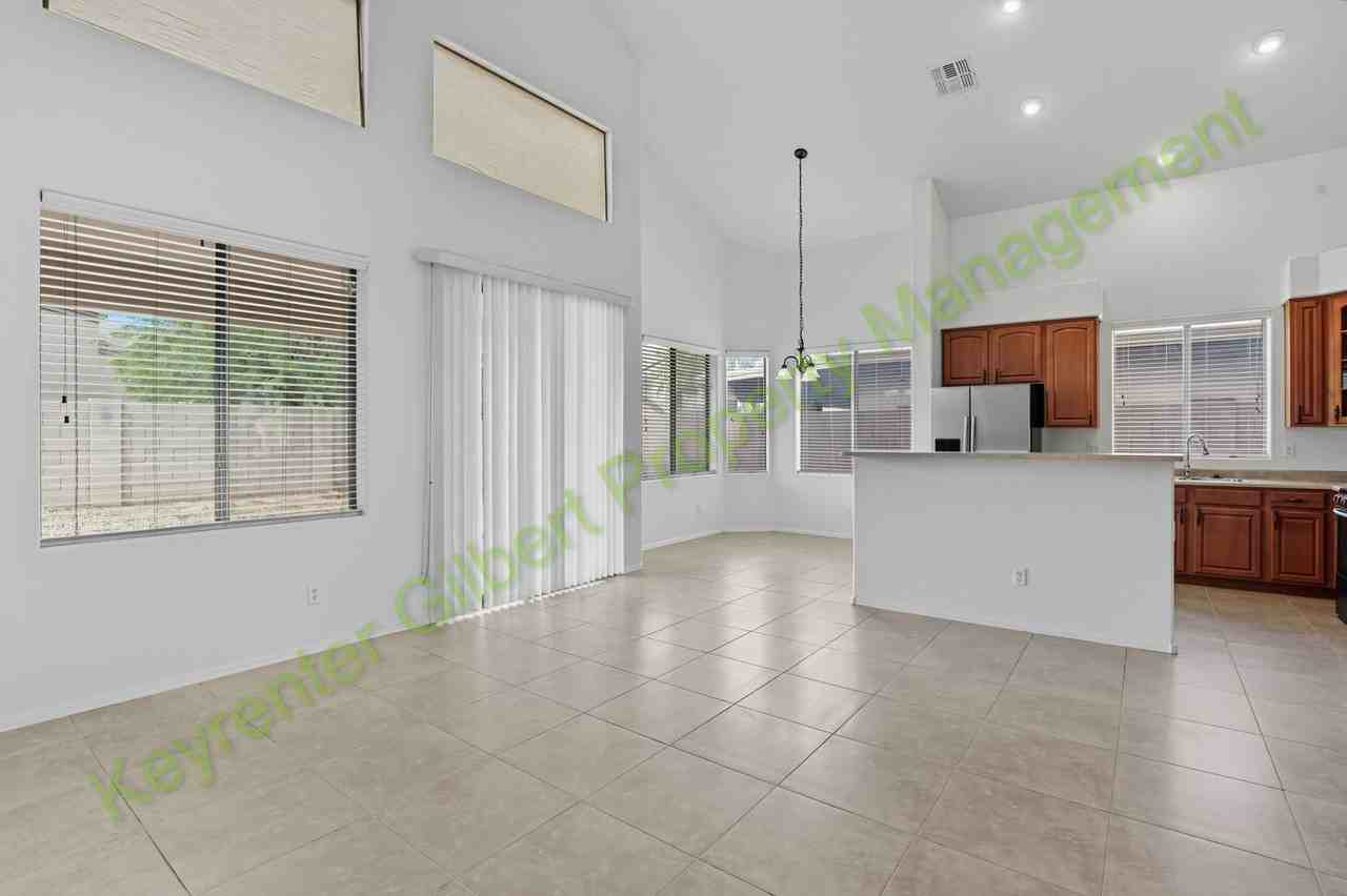 33958 N Barbara Dr - Photo 7 of 43