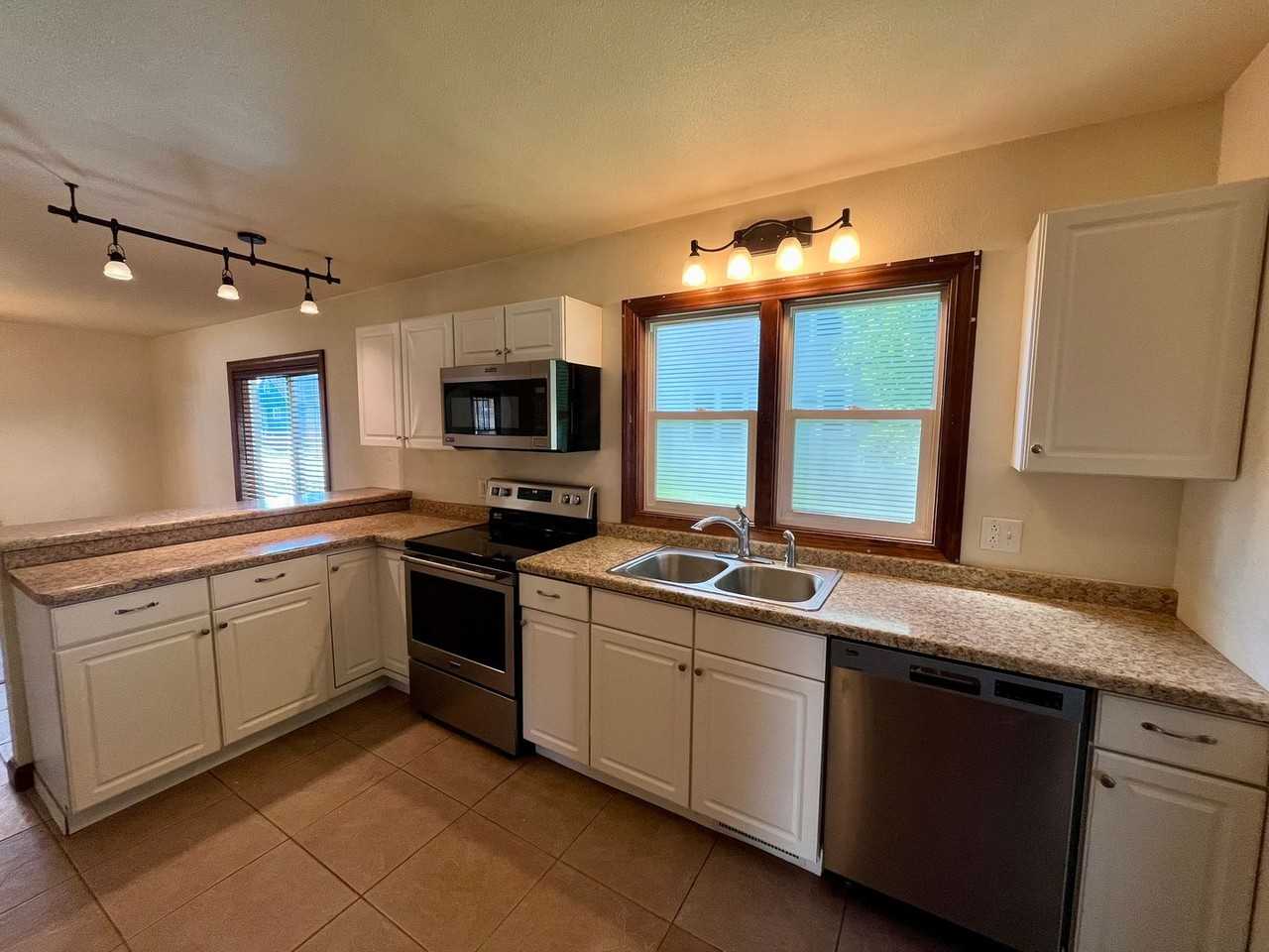 508 N Cherry Ave - Photo 2 of 28