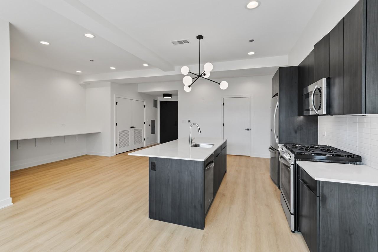 1801 W Grand Ave #202 - Photo 5 of 18