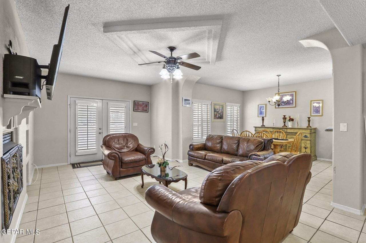 5900 Anapaula Drive - Photo 7 of 38