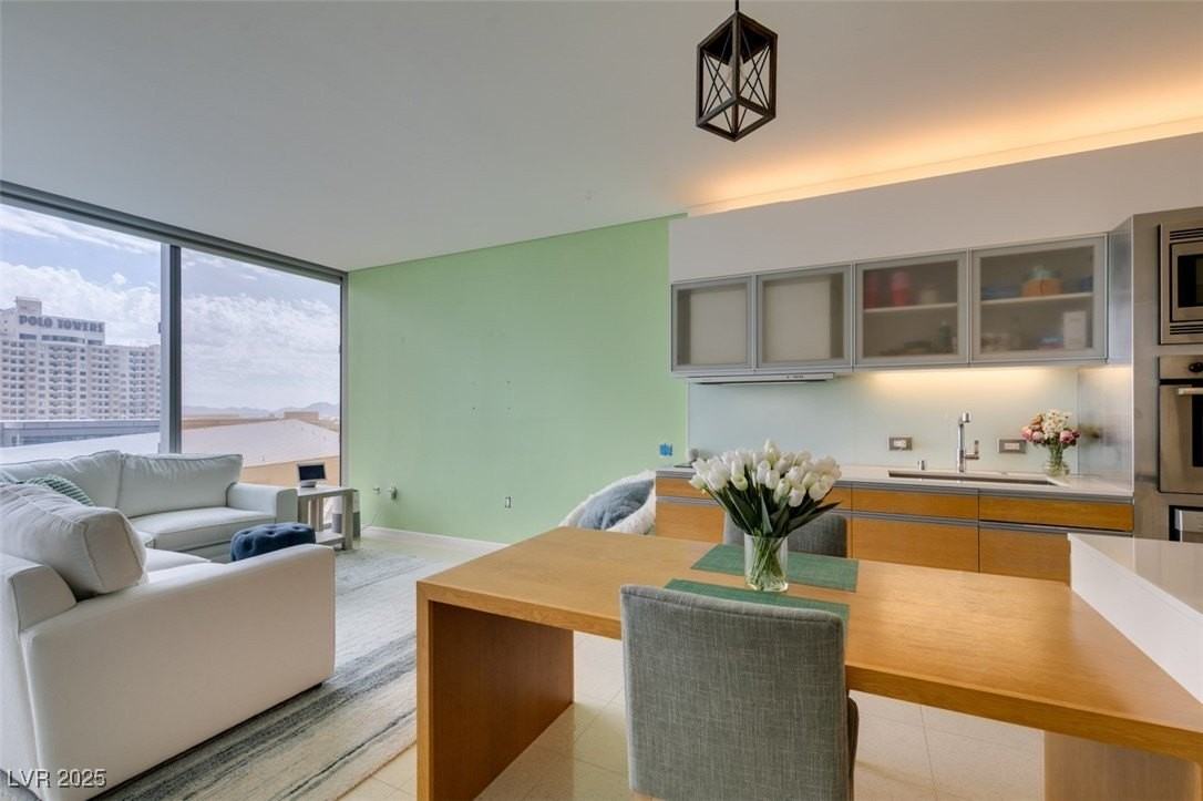 3722 Las Vegas Blvd S #304 - Photo 4 of 40
