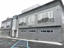 featured image of 271 Millburn Avenue