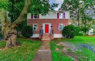 featured image of 6 Armstrong St