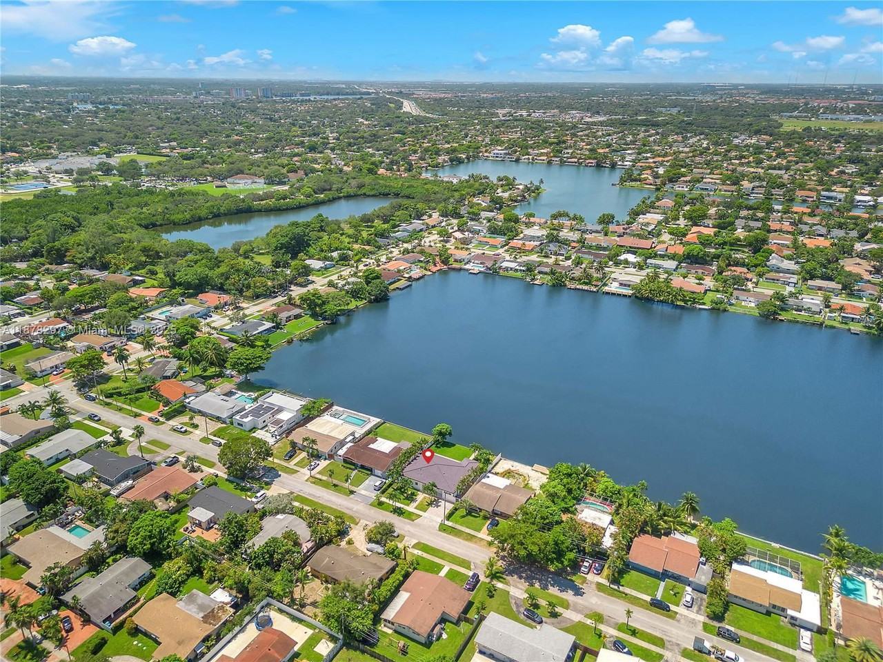 21100 Ne 25th Ct #SFH - Photo 7 of 8