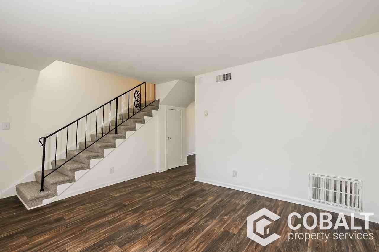 2721 White Oak Dr #25 - Photo 3 of 26