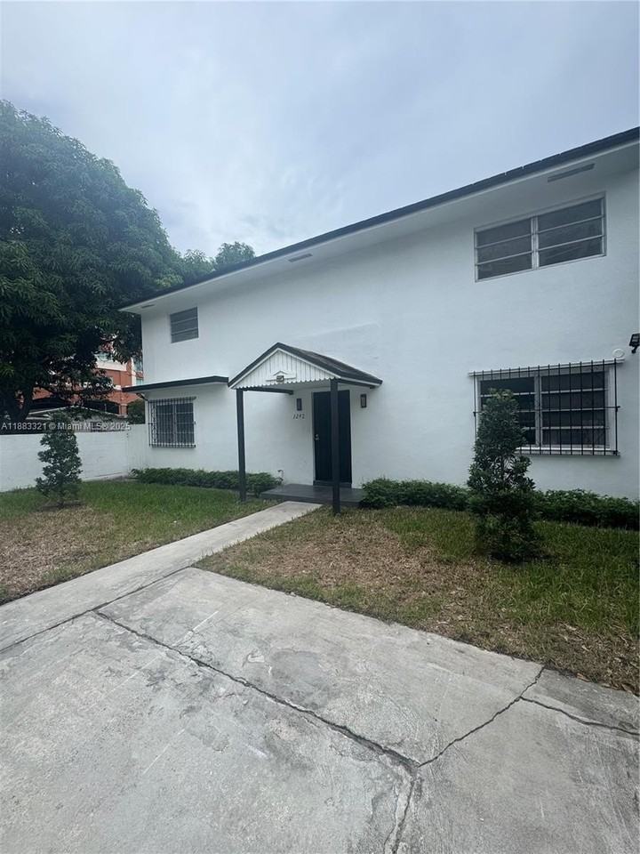 3240 Southwest 22nd Terrace #2 - Photo 2 of 10