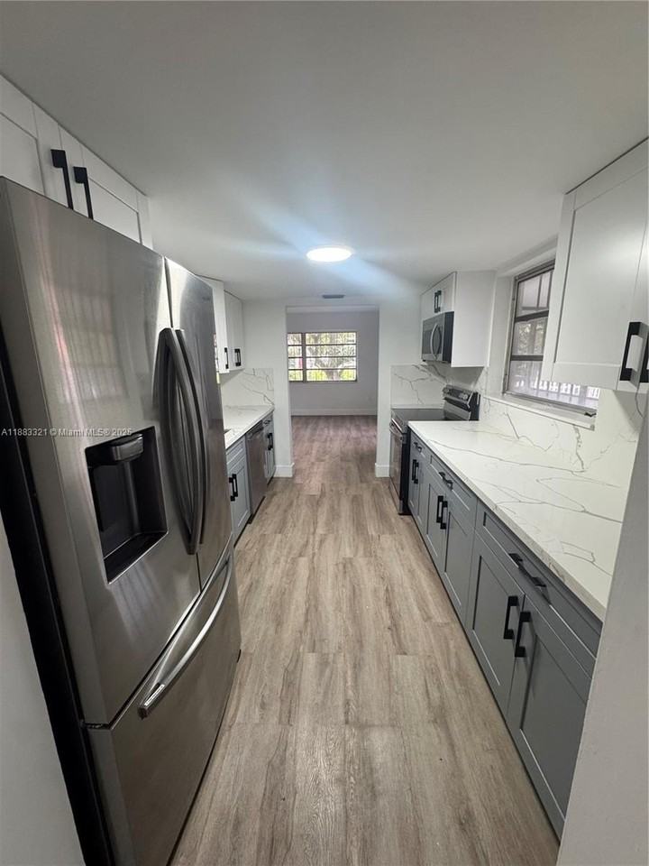 3240 Southwest 22nd Terrace #2 - Photo 6 of 10