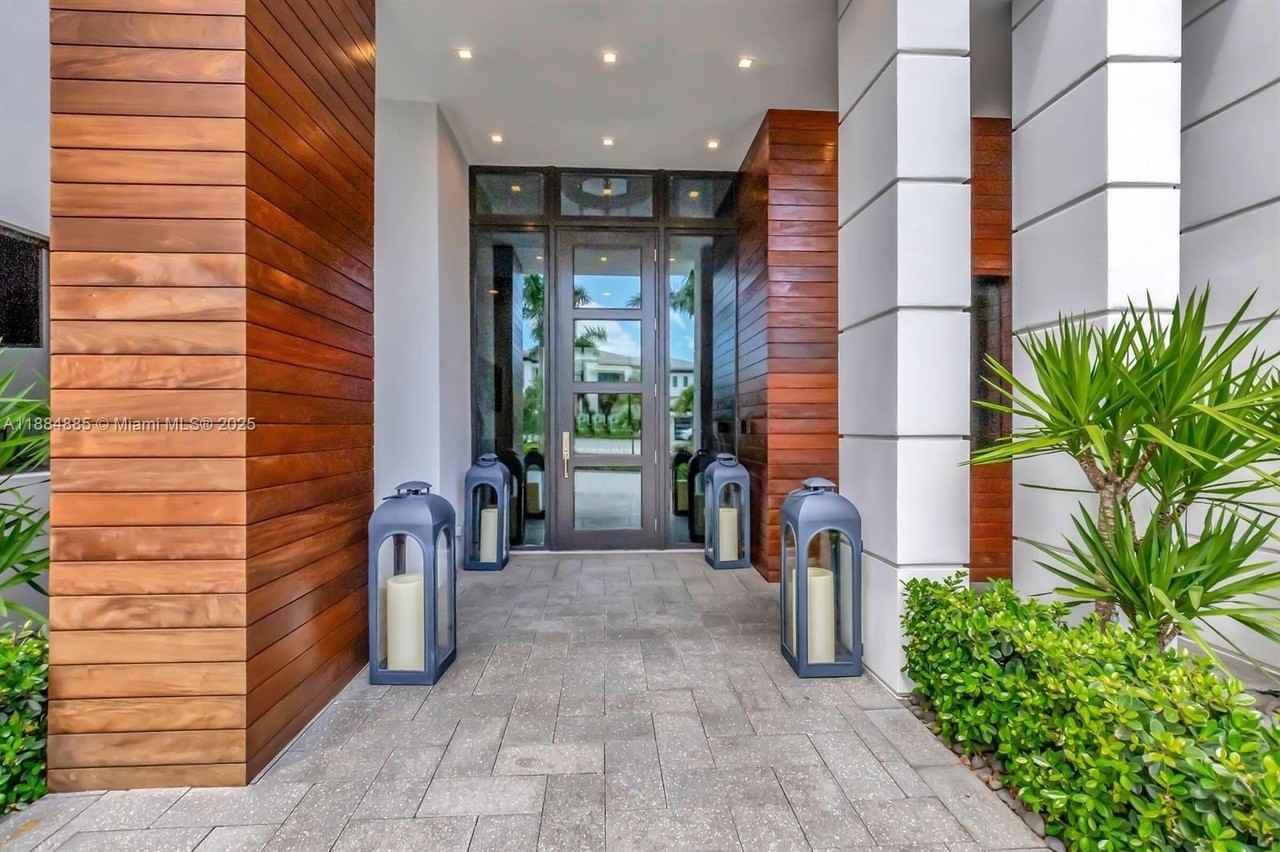 17241 Carretto Ct - Photo 2 of 35