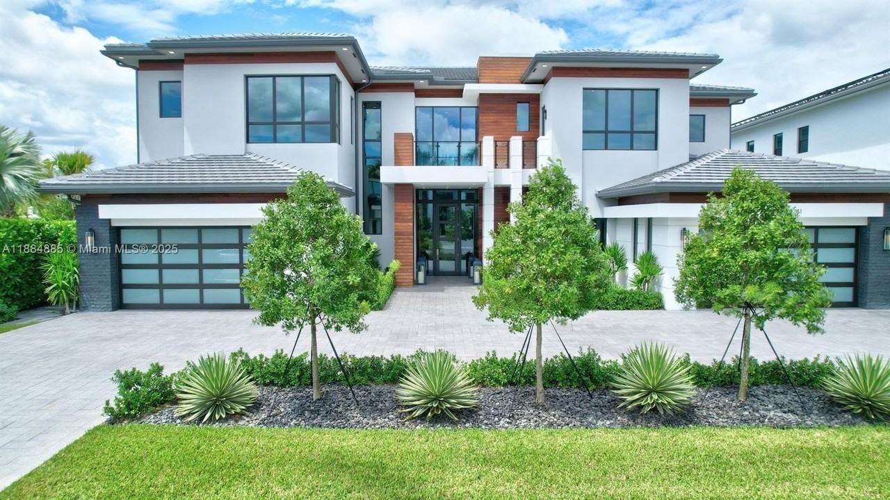 17241 Carretto Ct - Photo 4 of 35