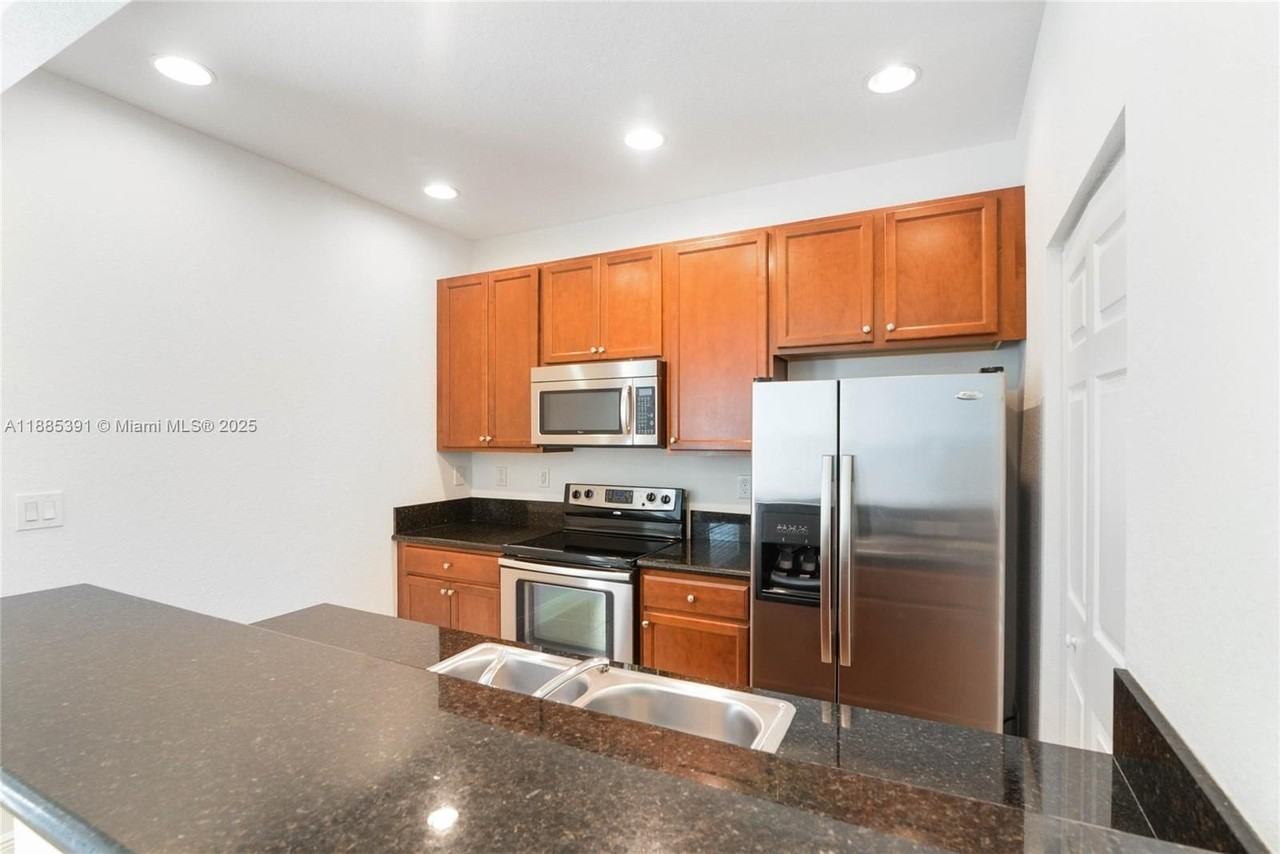 1108 Sw 146th Ter - Photo 7 of 14