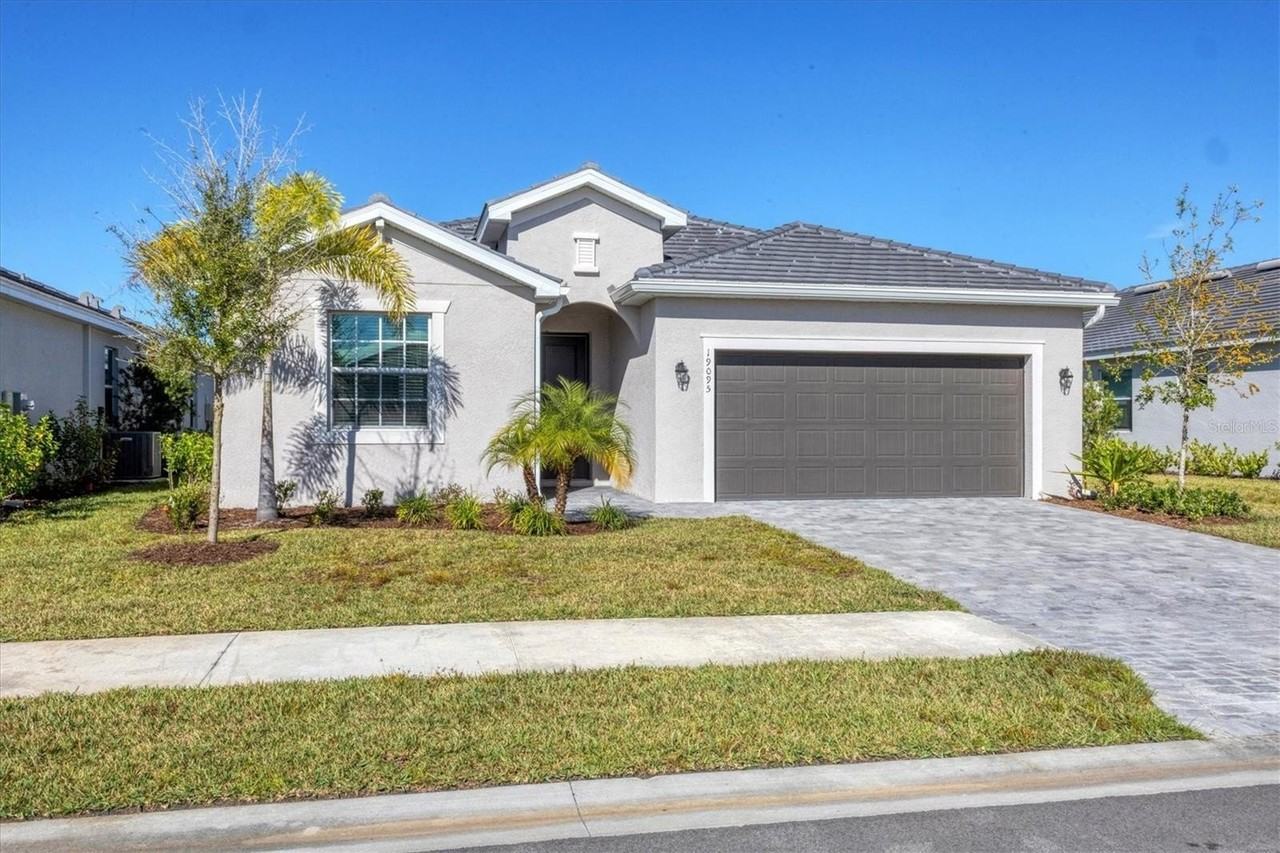 19095 Cabernet Ct - Photo 3 of 50