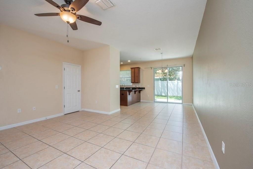 9460 Tawnyberry St - Photo 2 of 35