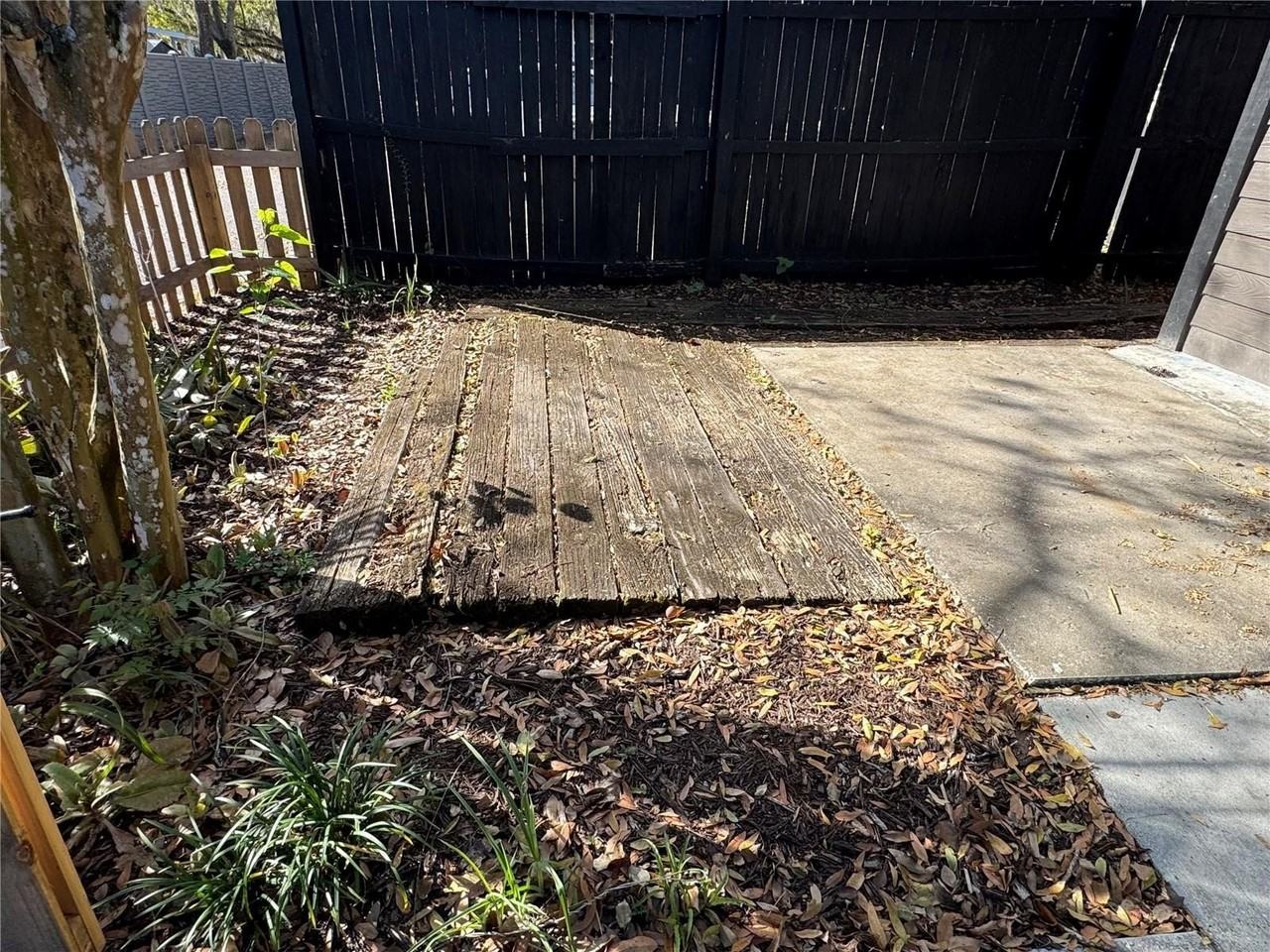 225 E 5th St #A - Photo 2 of 13