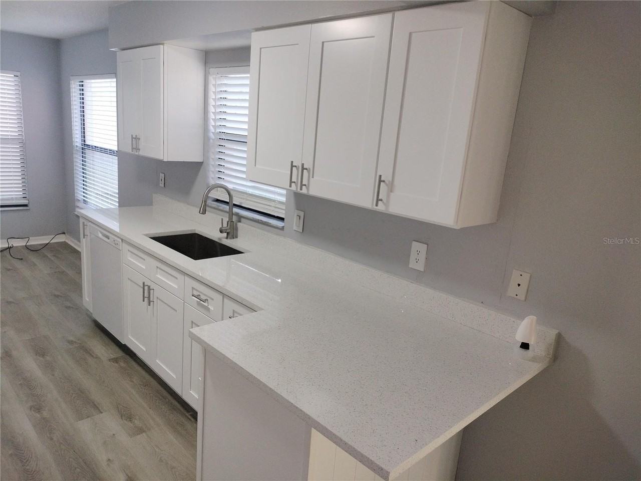 725 Chilt Dr - Photo 7 of 16