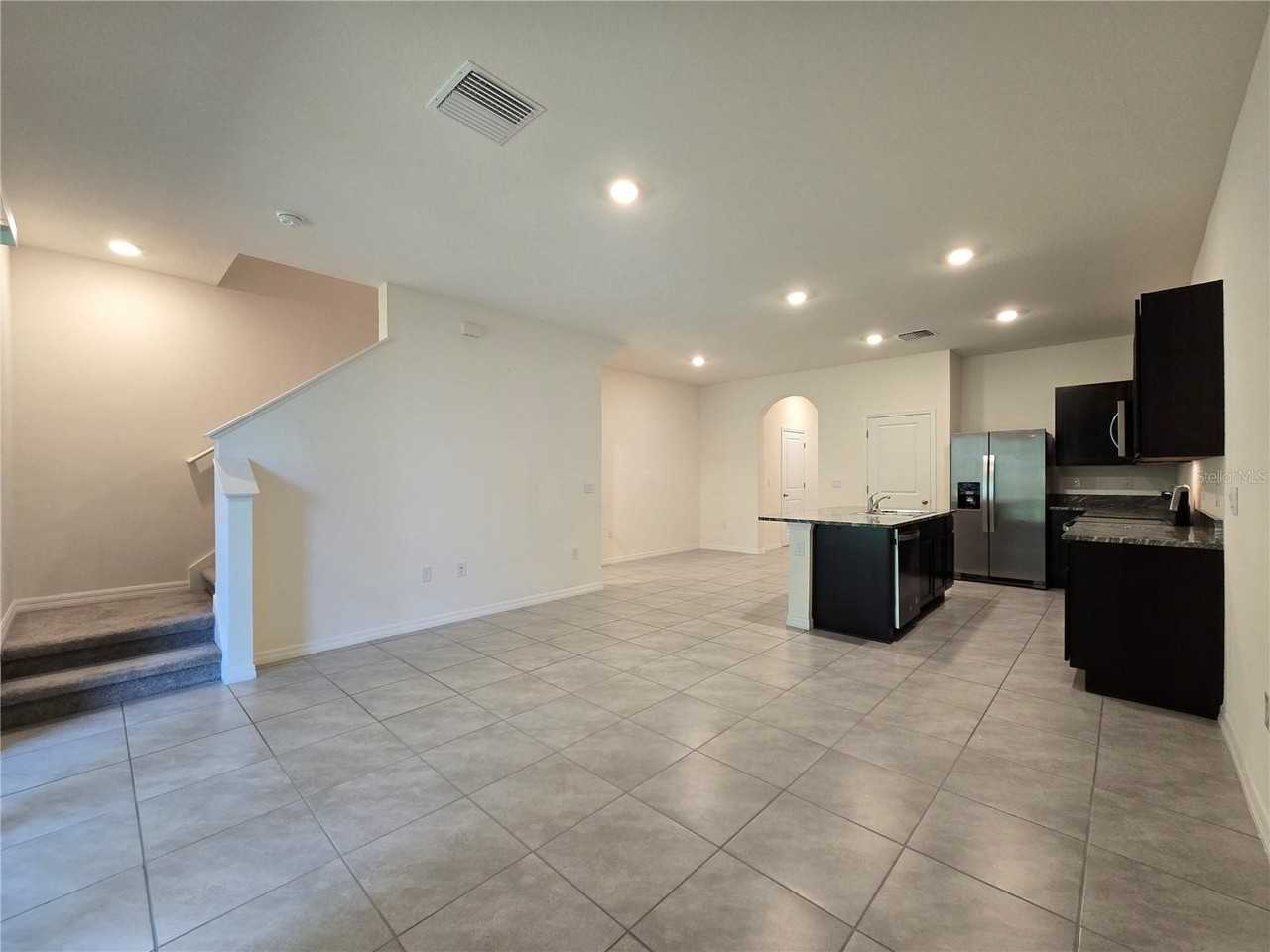 32803 Pez Landing Ln - Photo 3 of 23