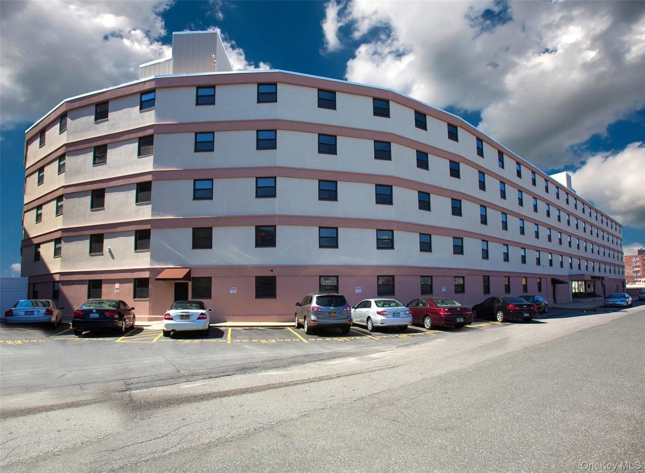 830 Shore Rd #3E - Photo 2 of 13