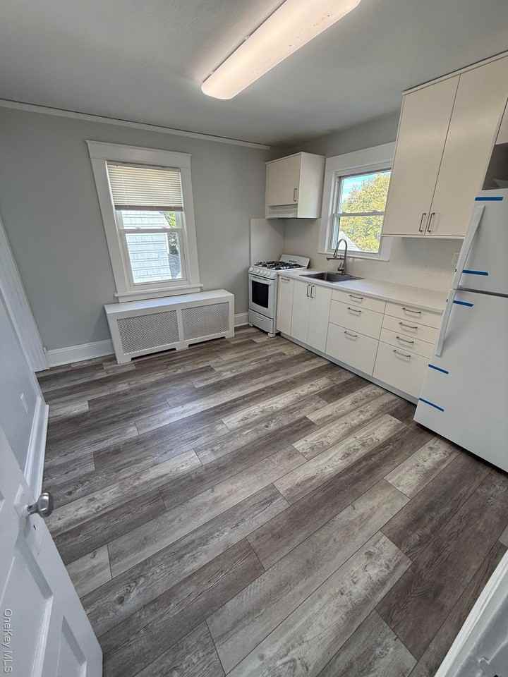 11 North St - Photo 3 of 10