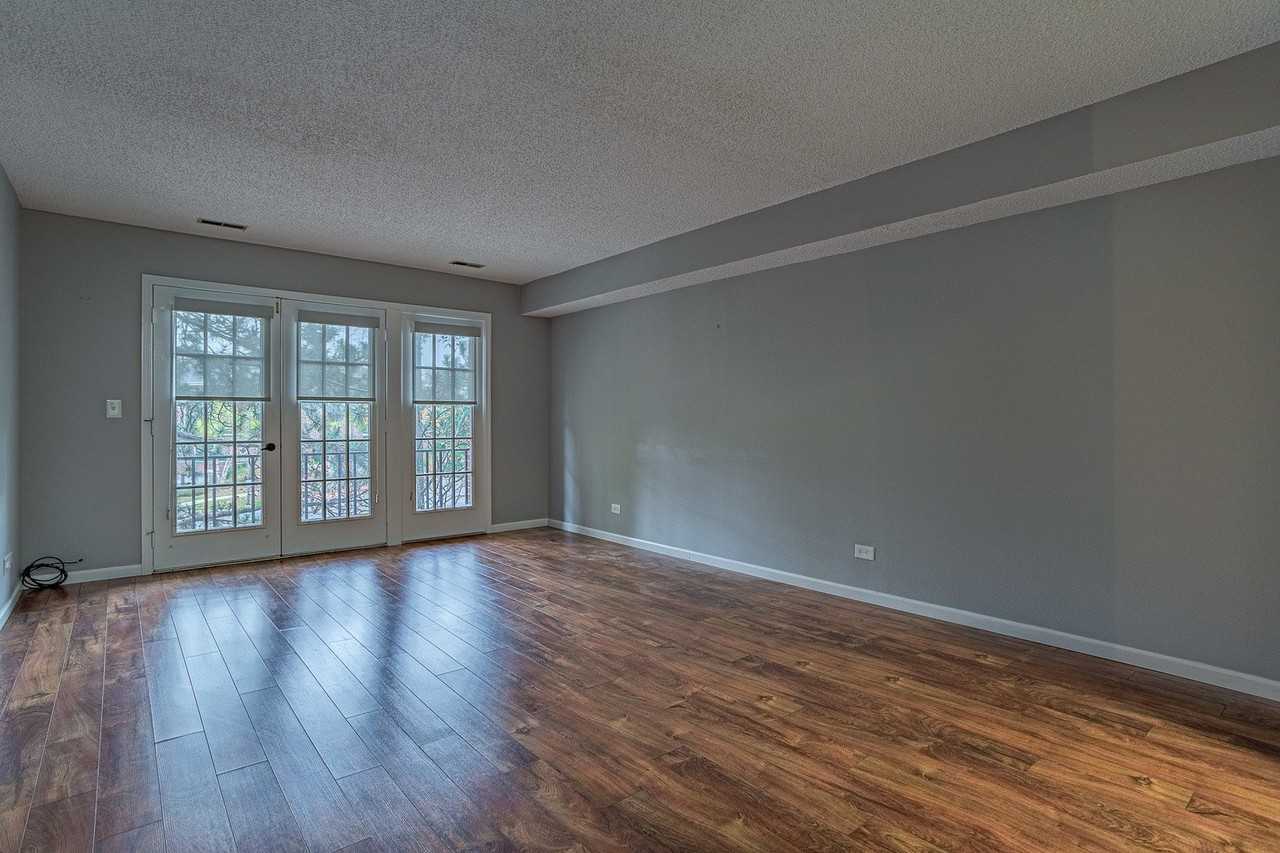 520 Biesterfield Rd #E220 - Photo 3 of 21