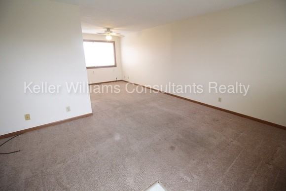 100 Buckeye Cir - Photo 2 of 18