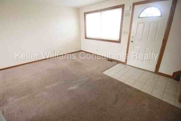 100 Buckeye Cir - Photo 3 of 18