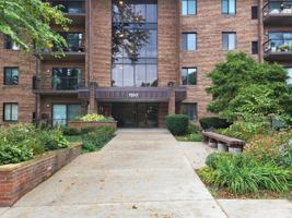 featured image of 7510 Farmingdale Dr #104