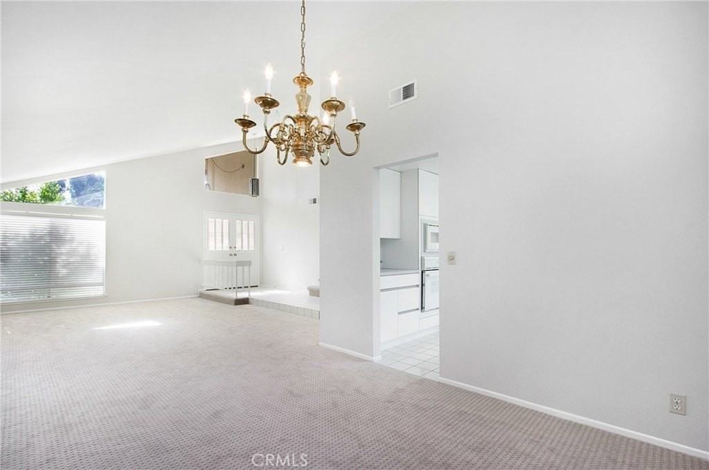 2 Glorieta E - Photo 4 of 26