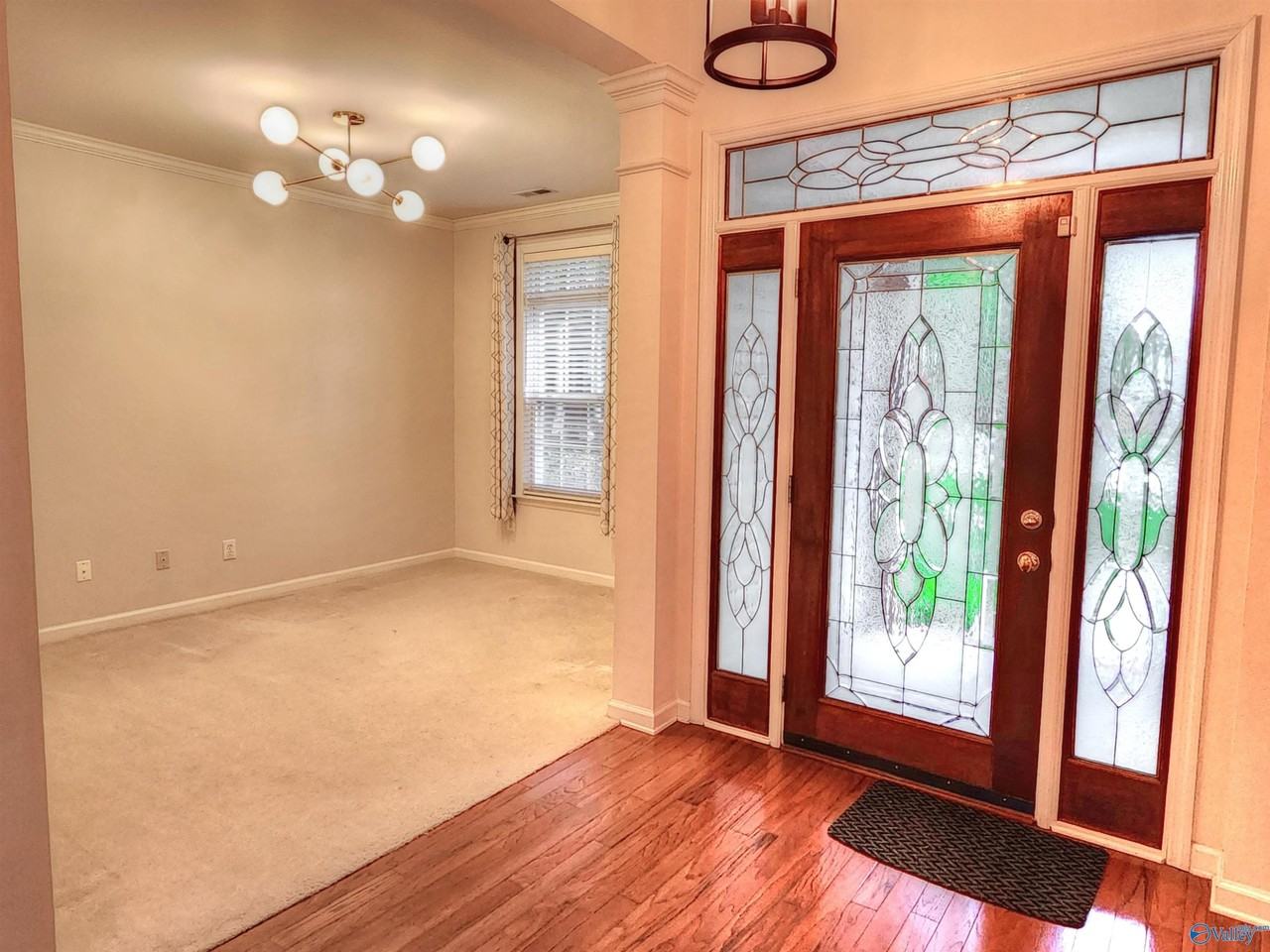 93 Fernbrook Ct - Photo 6 of 32