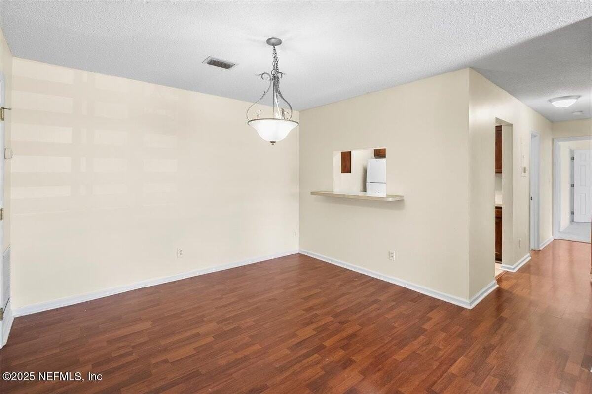 3765 Crown Point Rd Apt 8 #8 - Photo 5 of 15