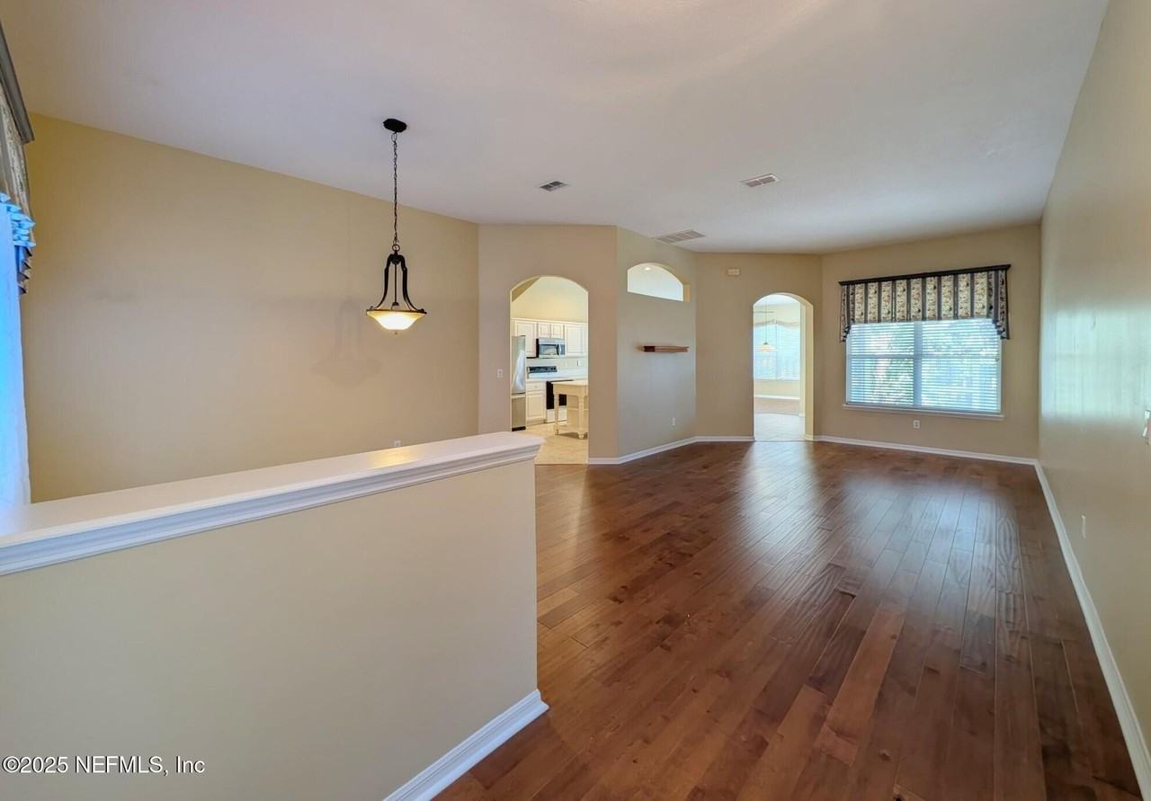 12983 Quincy Bay Dr - Photo 5 of 19