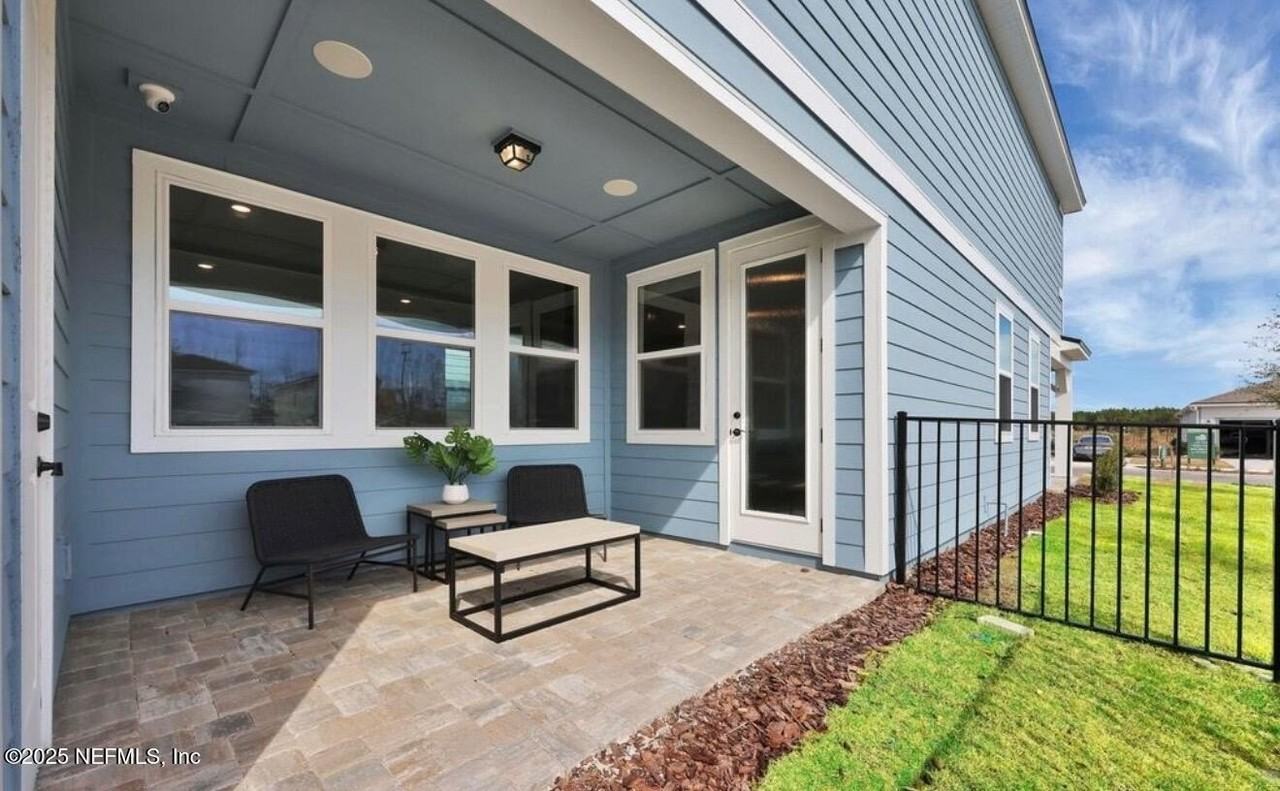 516 Stillwater Ln - Photo 2 of 25