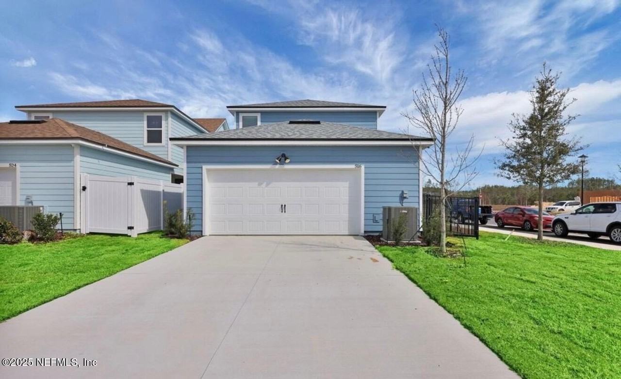 516 Stillwater Ln - Photo 3 of 25