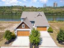 383 Manhattan Blvd - Photo 1 of 1