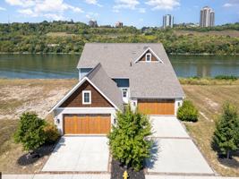 featured image of 383 Manhattan Blvd