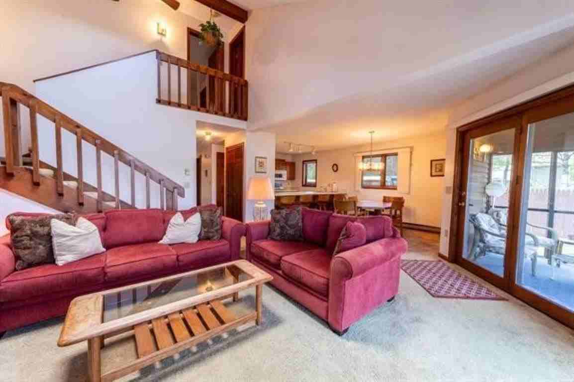 15 Manor Estates Dr #1 - Photo 6 of 47