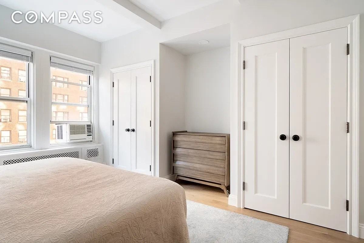 433 West 34th Street #9G - Photo 3 of 10