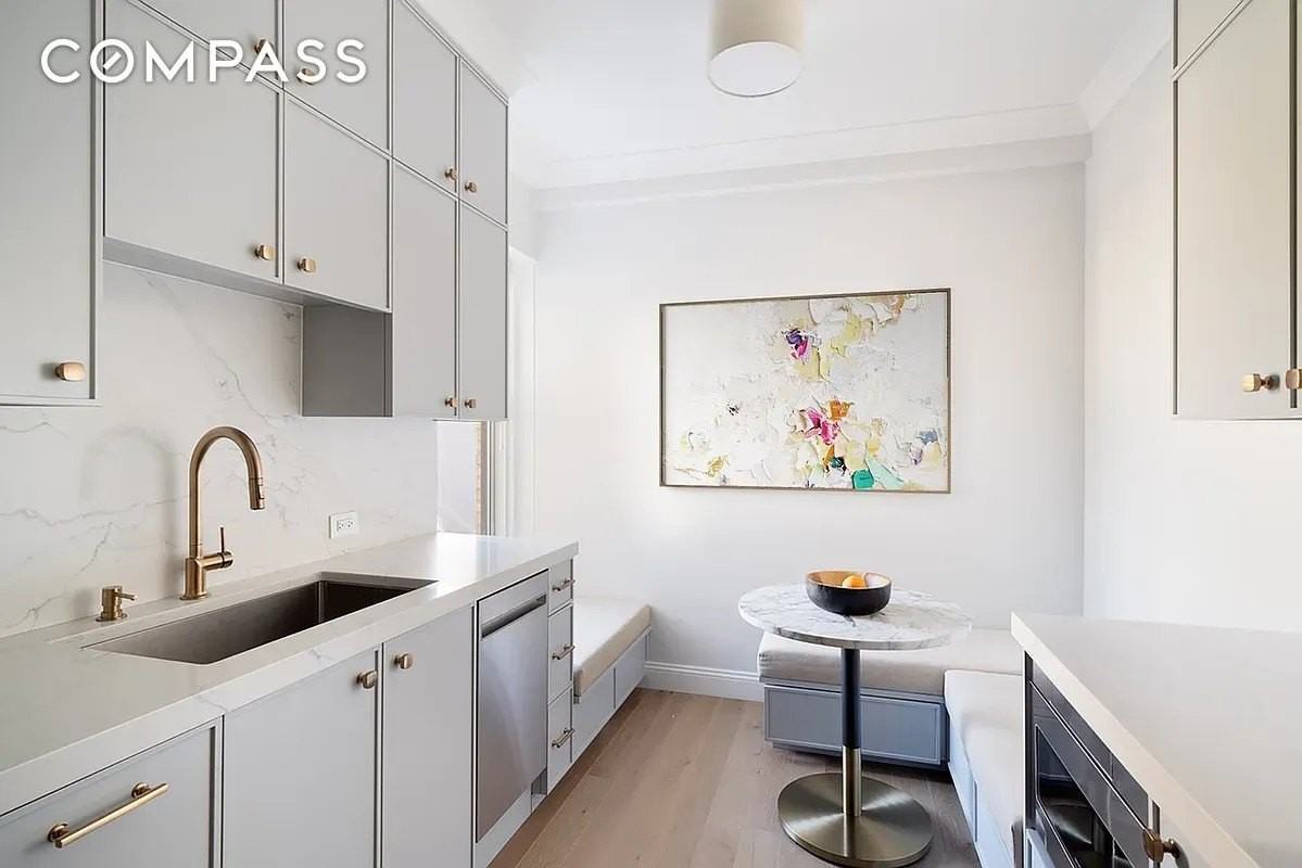 433 West 34th Street #9G - Photo 5 of 10