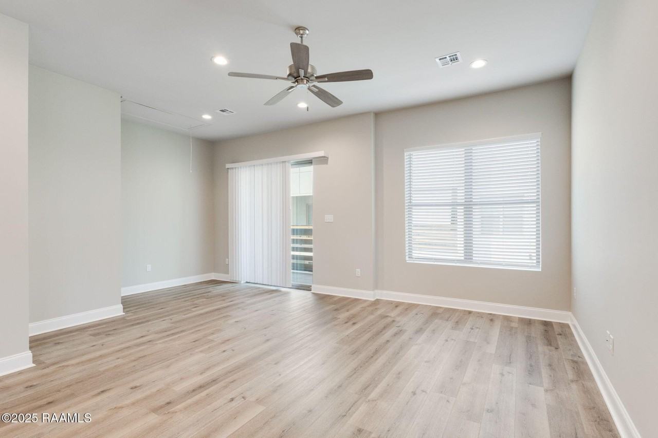 112 Gadwall Dr - Photo 2 of 20